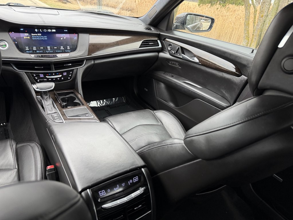 2016 Cadillac CT6 Image 38