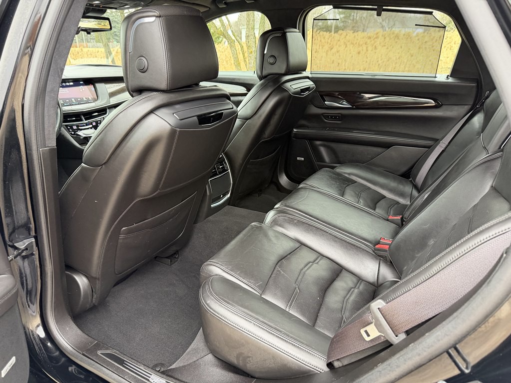 2016 Cadillac CT6 Image 45