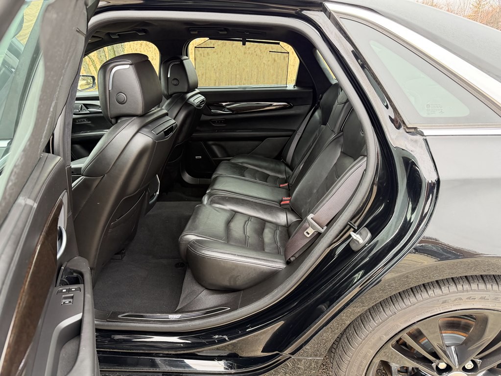 2016 Cadillac CT6 Image 46