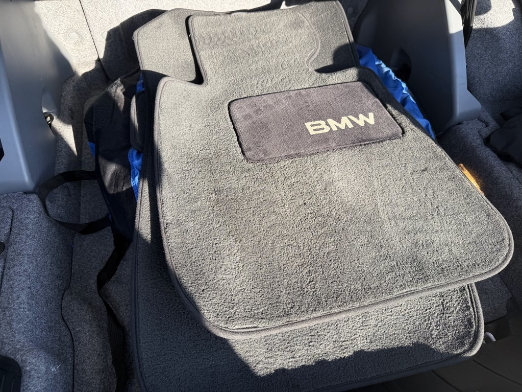 2011 BMW 3 Series Image 19