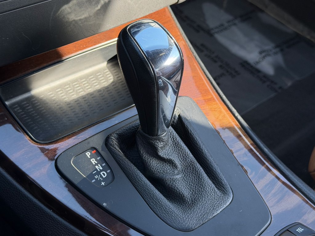 2011 BMW 3 Series Image 31