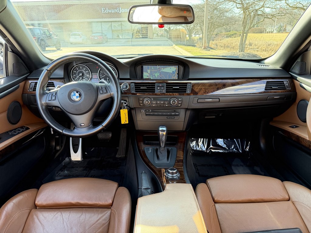 2011 BMW 3 Series Image 41