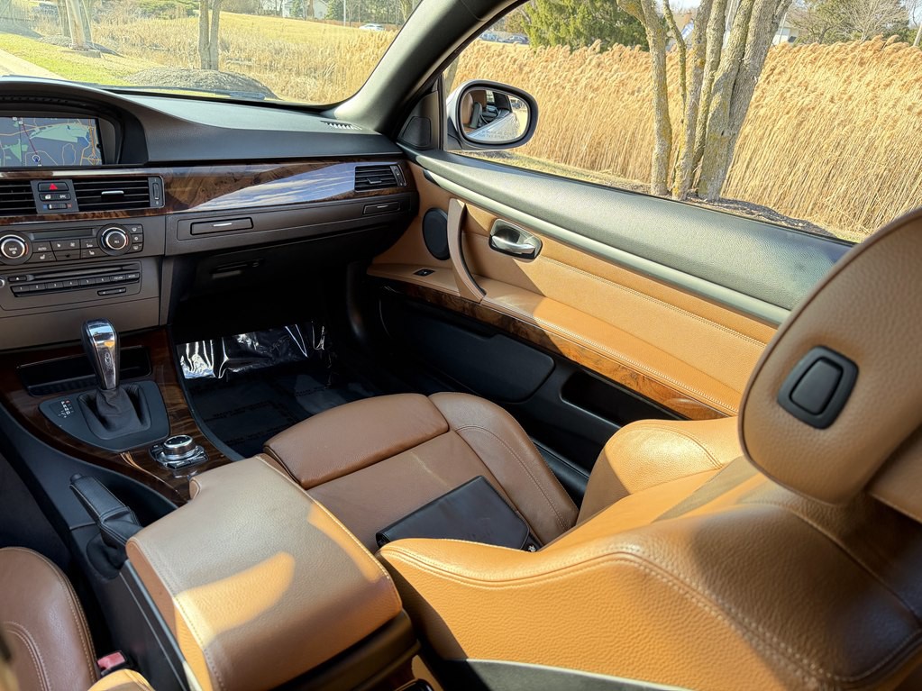 2011 BMW 3 Series Image 42