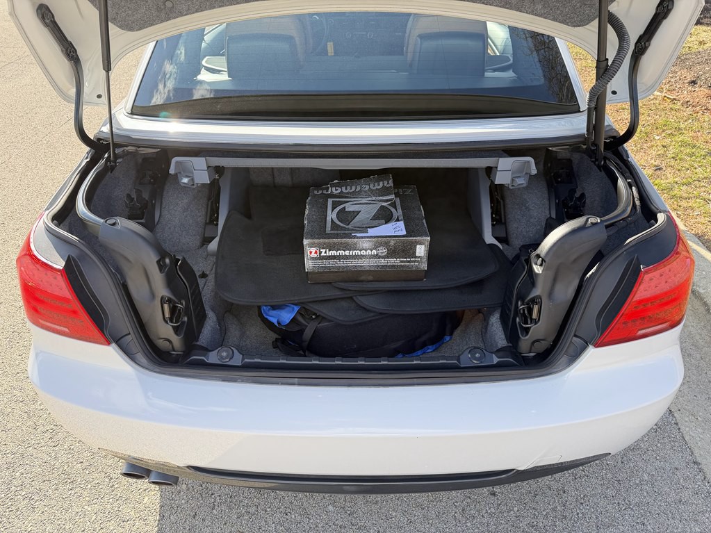 2011 BMW 3 Series Image 50