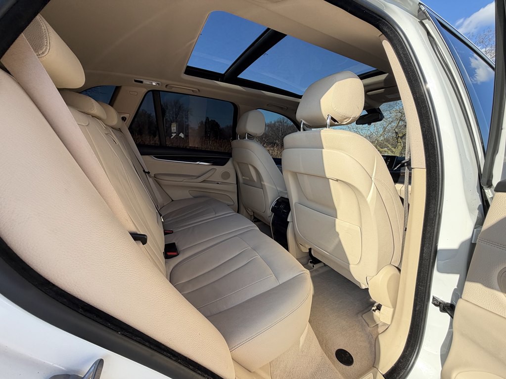 2015 BMW X5 Image 18