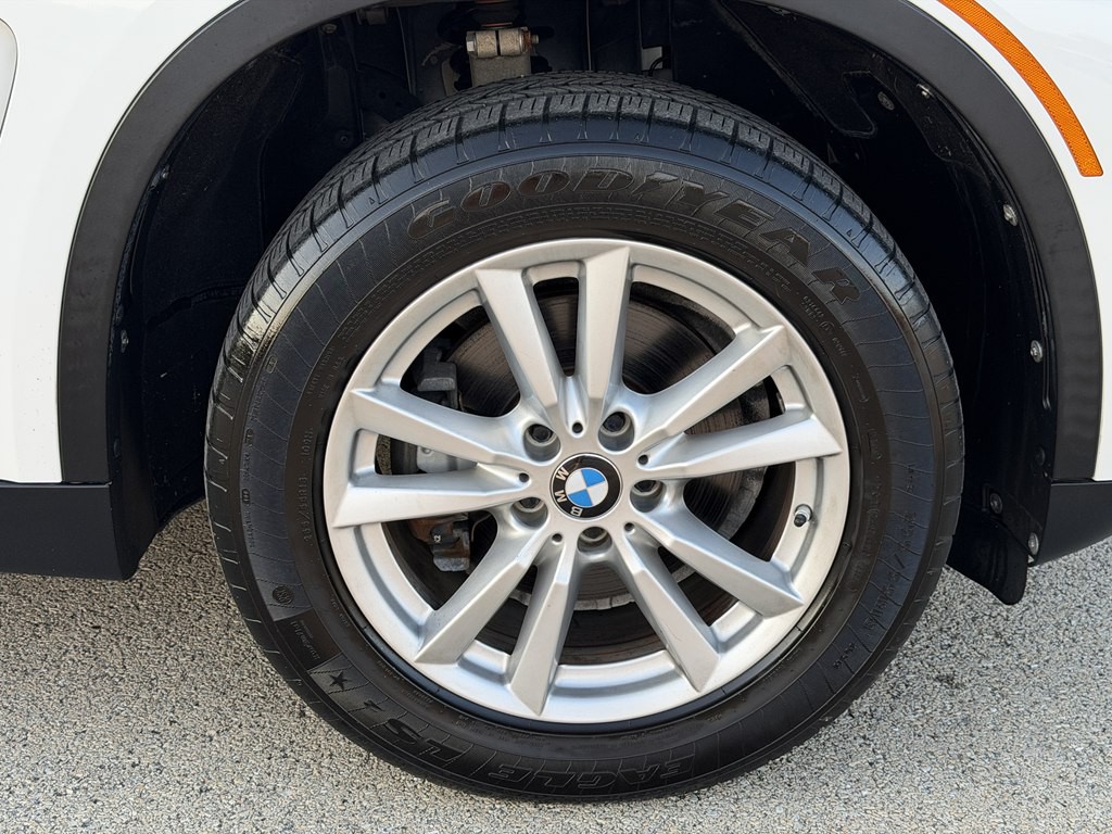 2015 BMW X5 Image 16