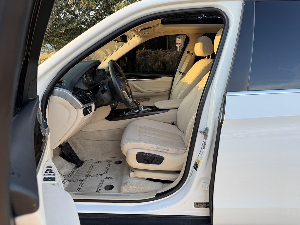 2015 BMW X5 Image 32