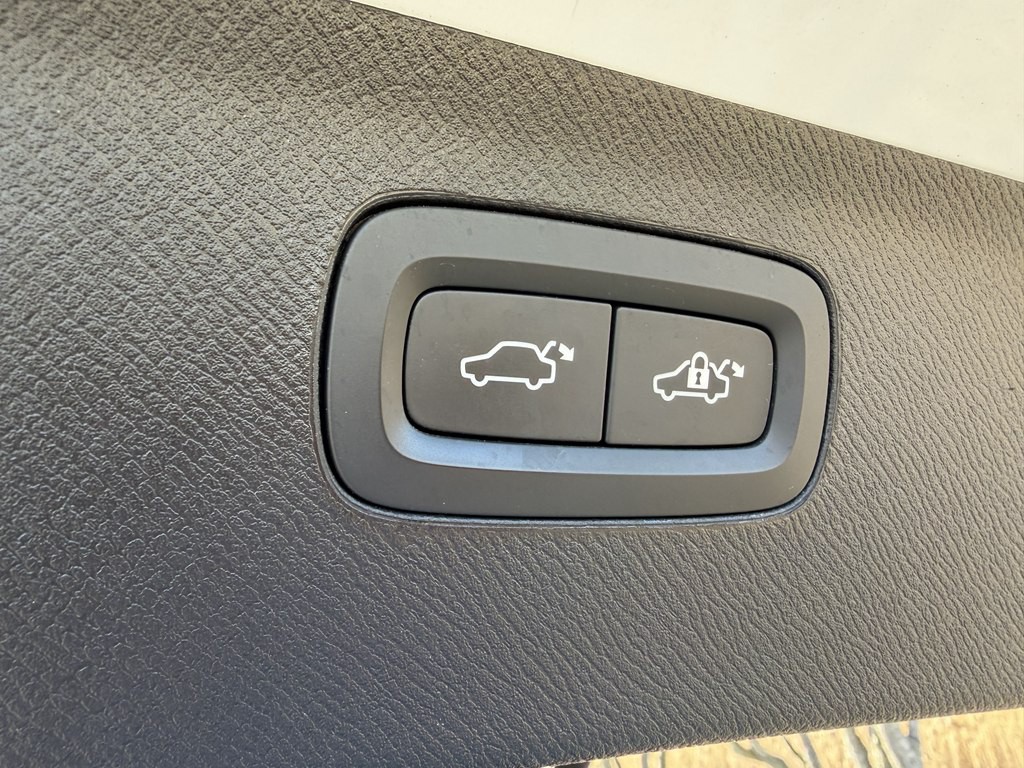 2019 Volvo XC90 Image 64