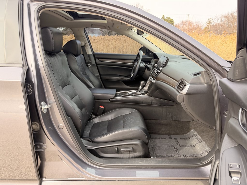 2018 Honda Accord Image 17