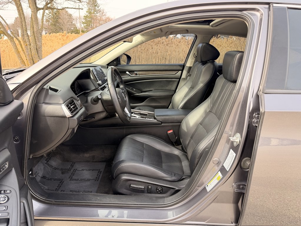 2018 Honda Accord Image 38