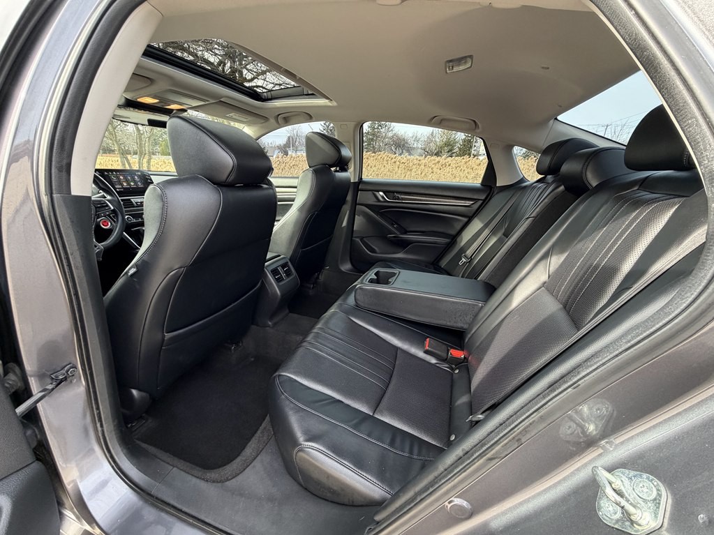 2018 Honda Accord Image 45