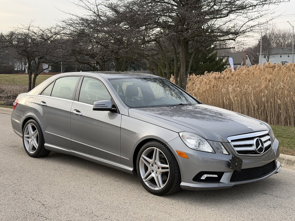 2011 Mercedes-Benz E-Class Image 3