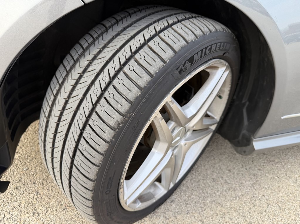 2011 Mercedes-Benz E-Class Image 11