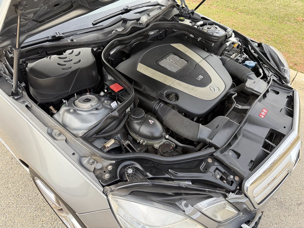 2011 Mercedes-Benz E-Class Image 15