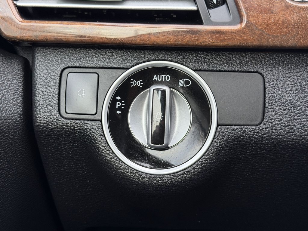 2011 Mercedes-Benz E-Class Image 27