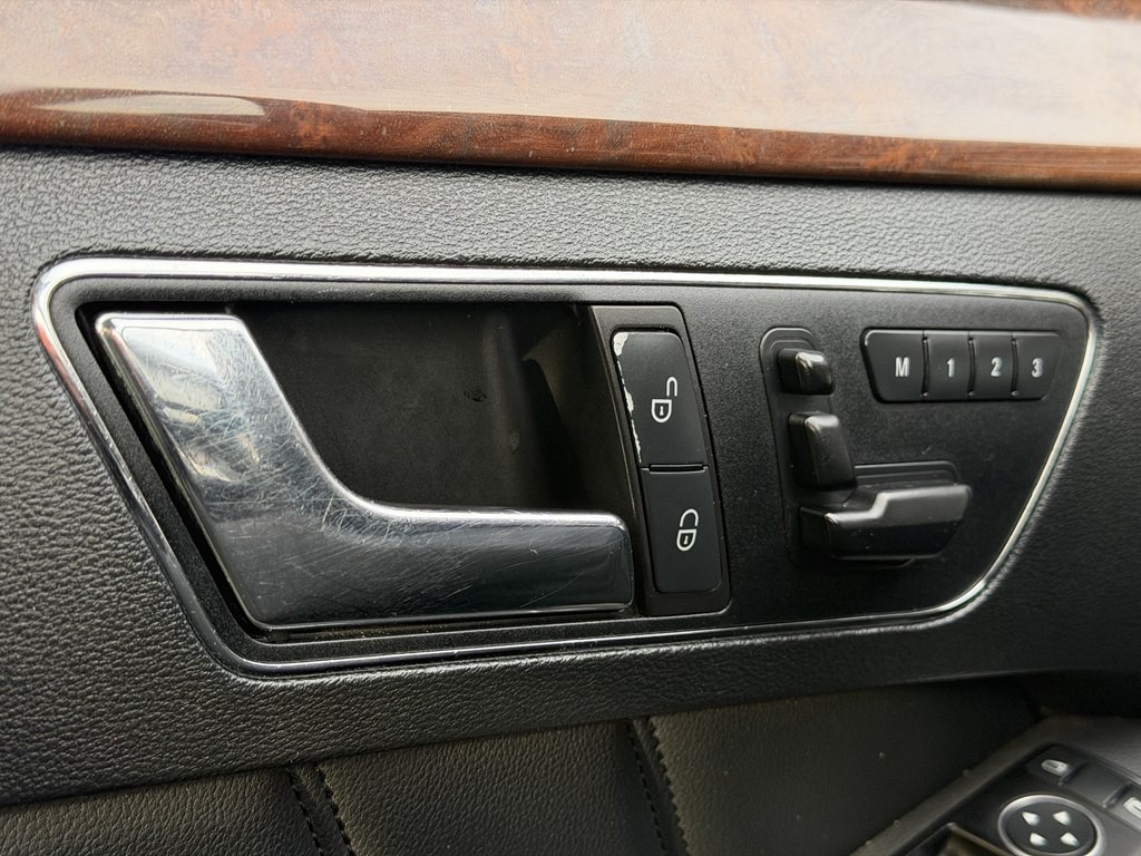 2011 Mercedes-Benz E-Class Image 30