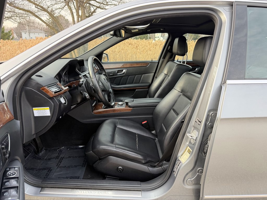 2011 Mercedes-Benz E-Class Image 37