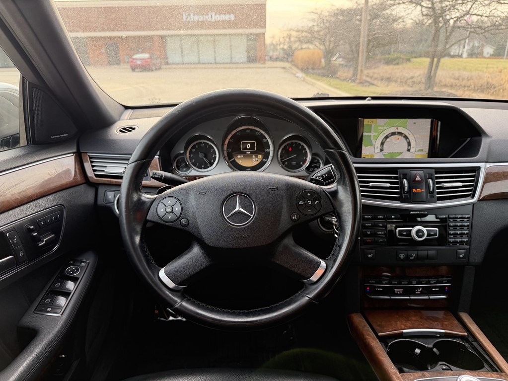 2011 Mercedes-Benz E-Class Image 40