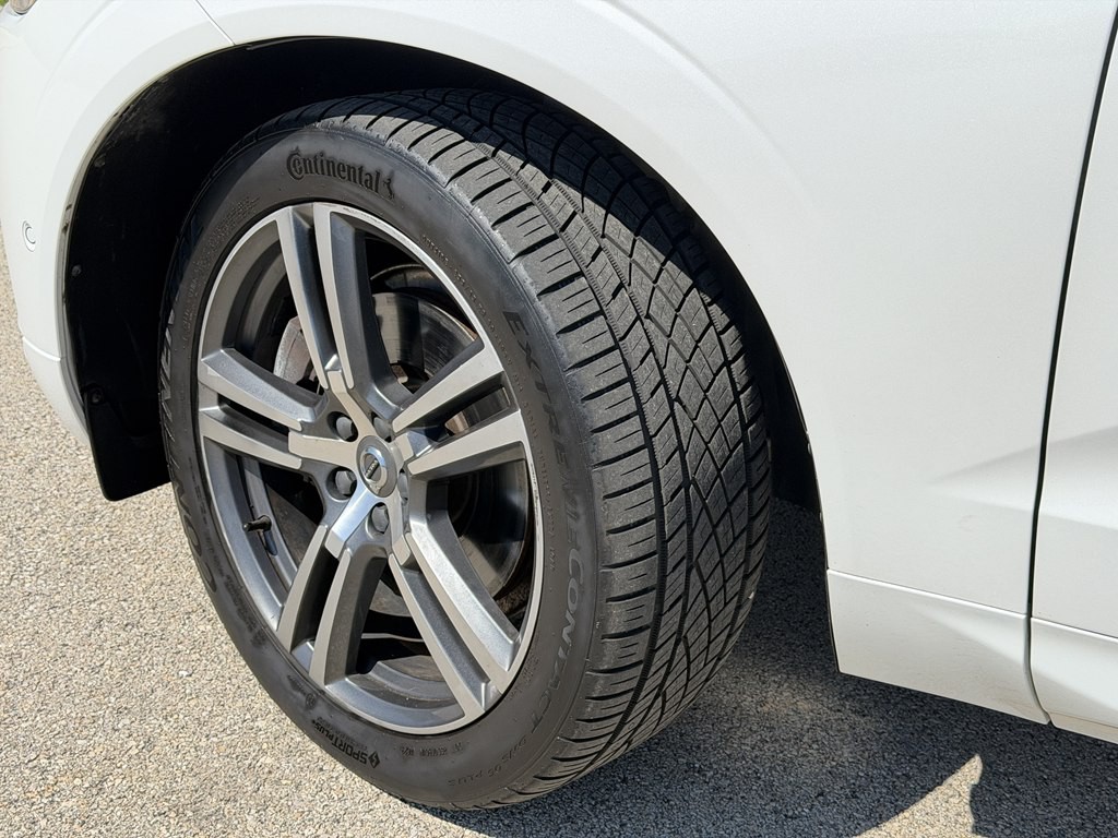 2018 Volvo XC60 Image 13