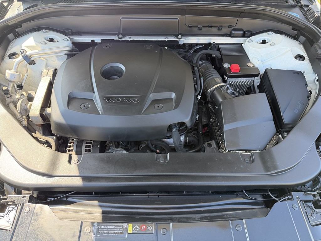 2018 Volvo XC60 Image 21