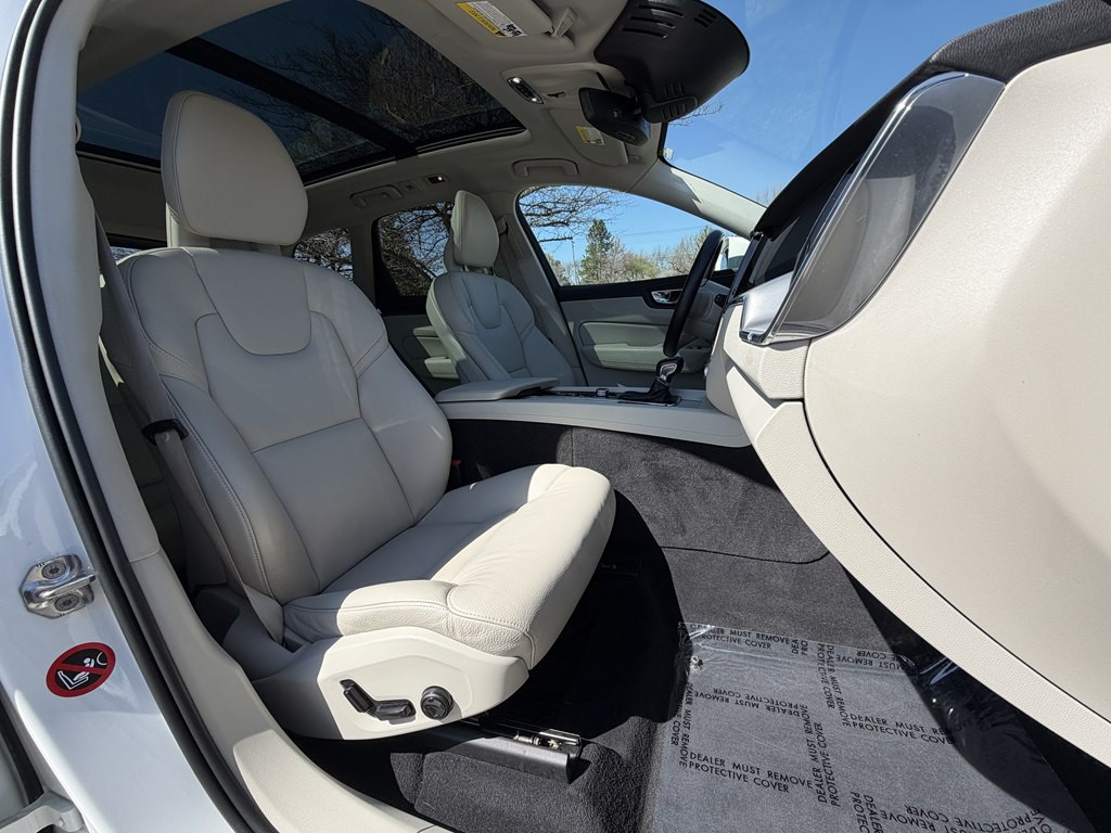 2018 Volvo XC60 Image 43