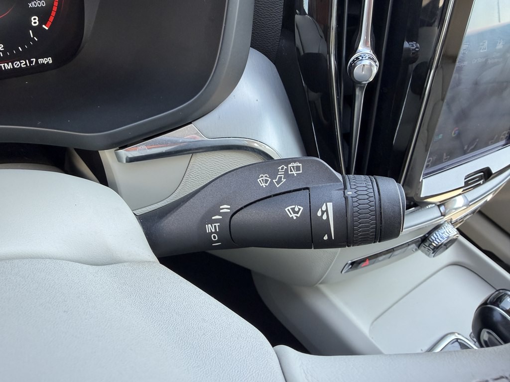 2018 Volvo XC60 Image 52