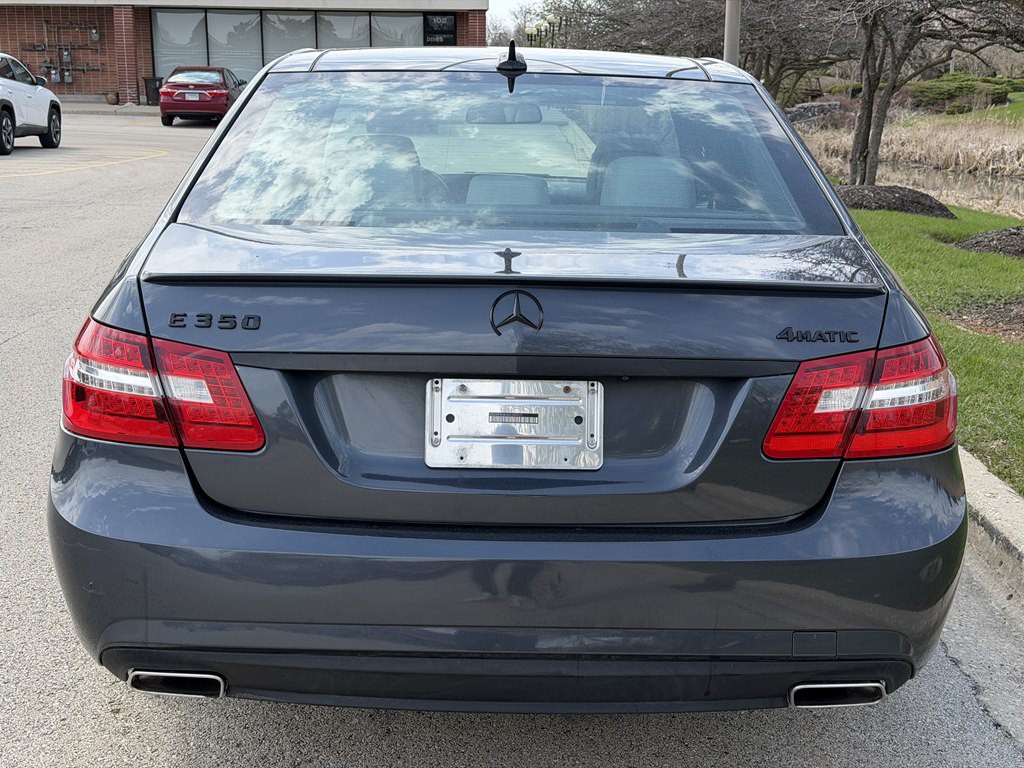 2011 Mercedes-Benz E-Class Image 8