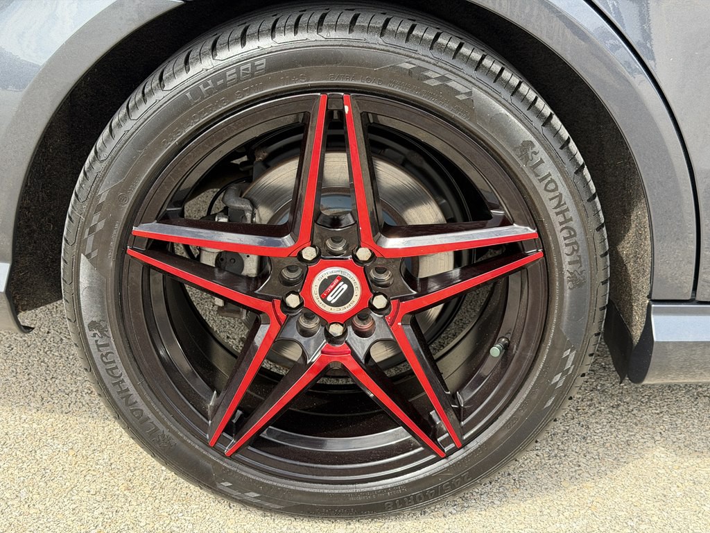 2011 Mercedes-Benz E-Class Image 12