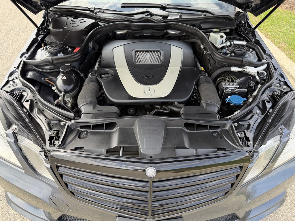 2011 Mercedes-Benz E-Class Image 16