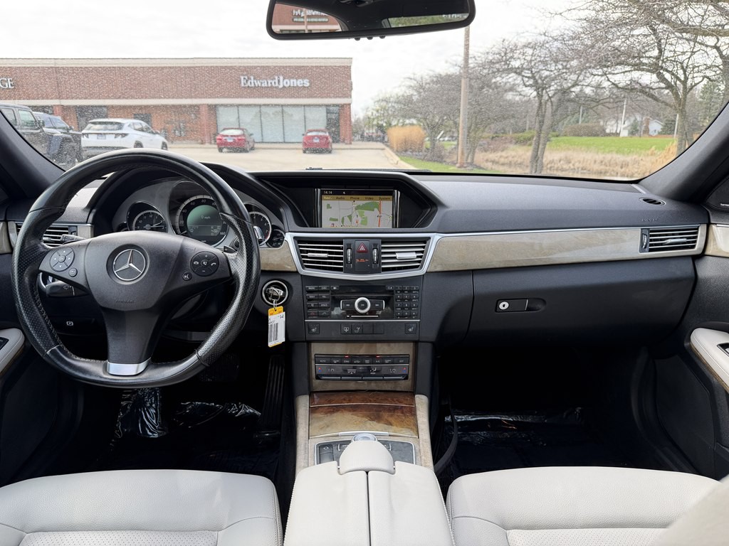 2011 Mercedes-Benz E-Class Image 19