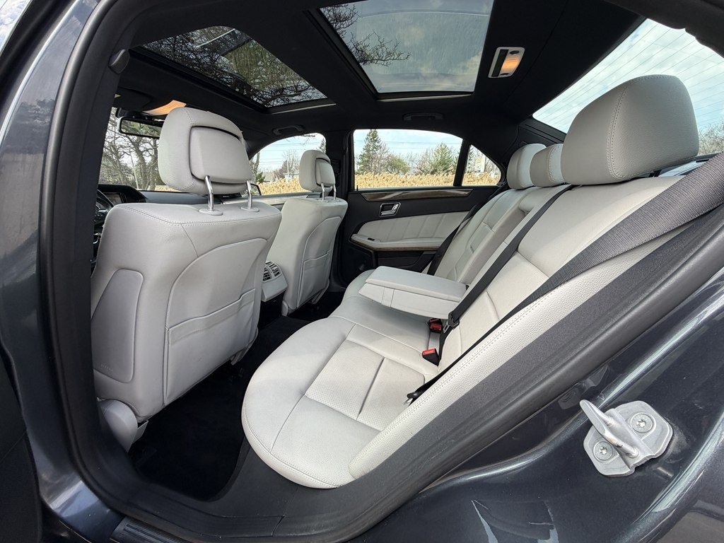 2011 Mercedes-Benz E-Class Image 22