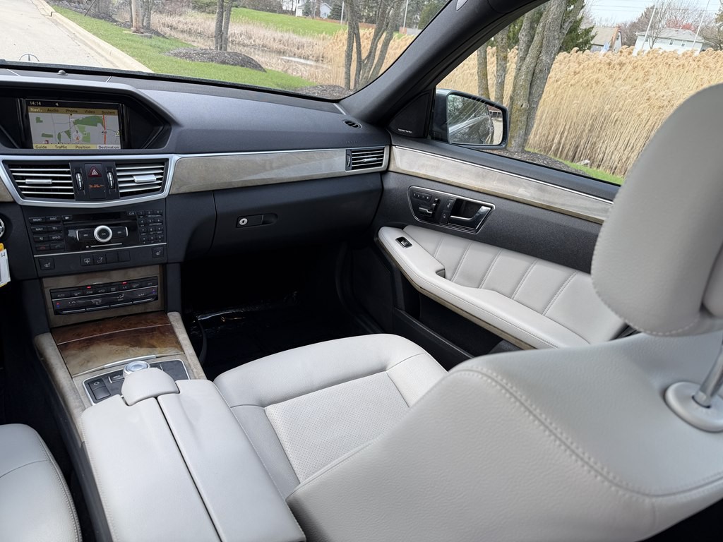 2011 Mercedes-Benz E-Class Image 23