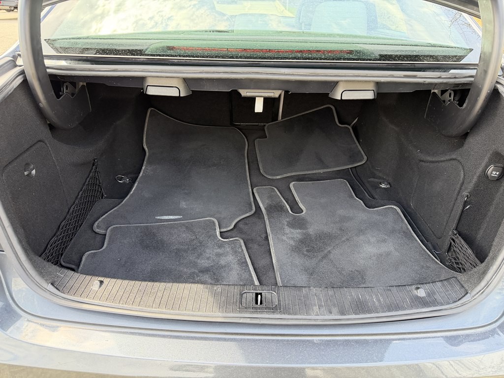 2011 Mercedes-Benz E-Class Image 24