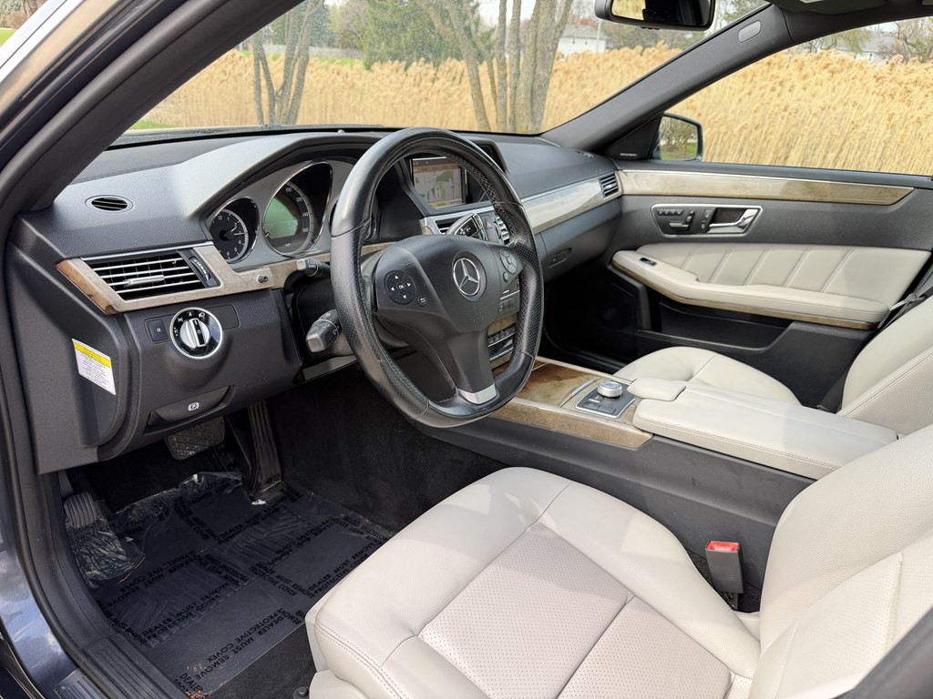 2011 Mercedes-Benz E-Class Image 27