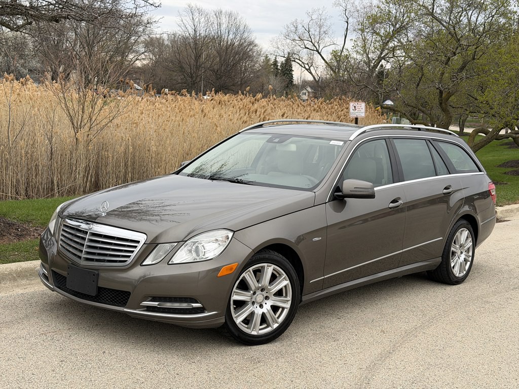 2012 Mercedes-Benz E-Class Image 1
