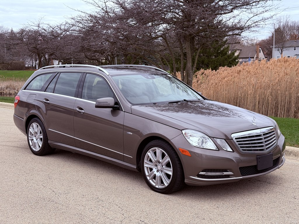 2012 Mercedes-Benz E-Class Image 3