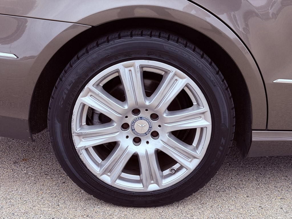 2012 Mercedes-Benz E-Class Image 12