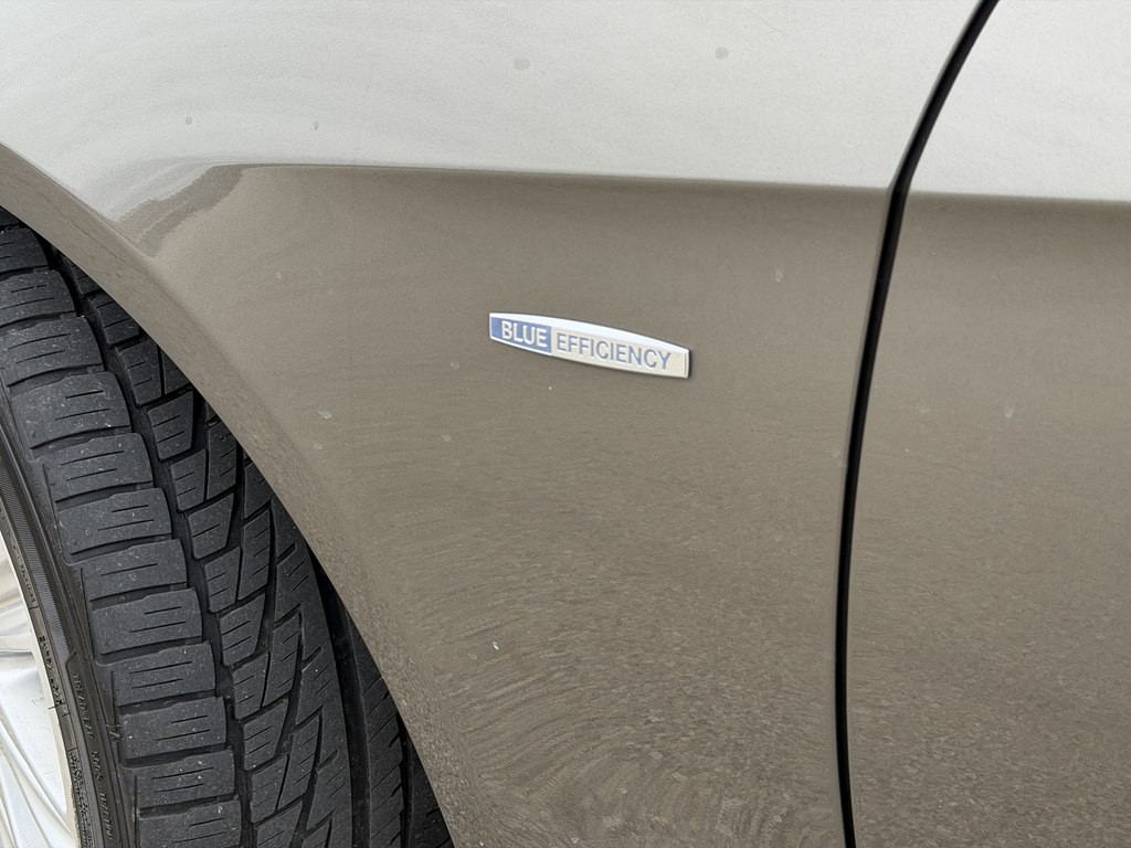 2012 Mercedes-Benz E-Class Image 15