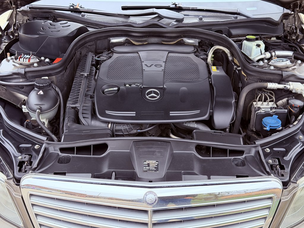 2012 Mercedes-Benz E-Class Image 19