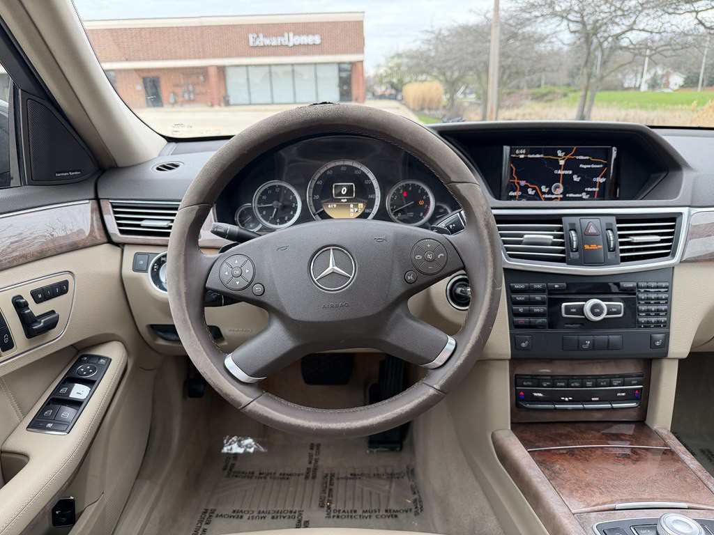 2012 Mercedes-Benz E-Class Image 25