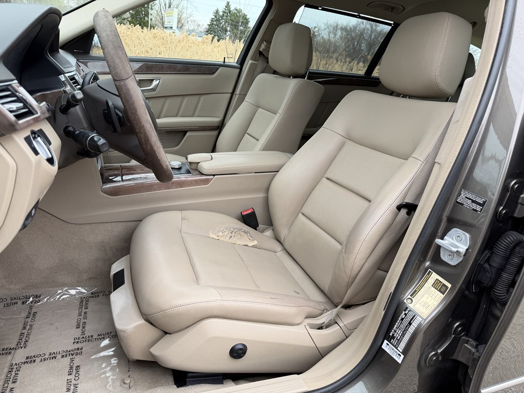 2012 Mercedes-Benz E-Class Image 28