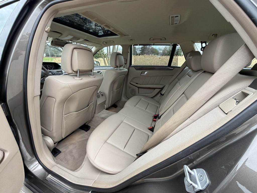 2012 Mercedes-Benz E-Class Image 29