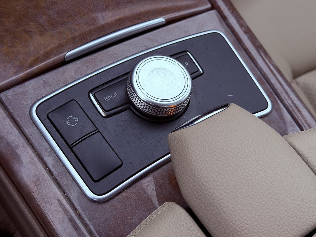 2012 Mercedes-Benz E-Class Image 32