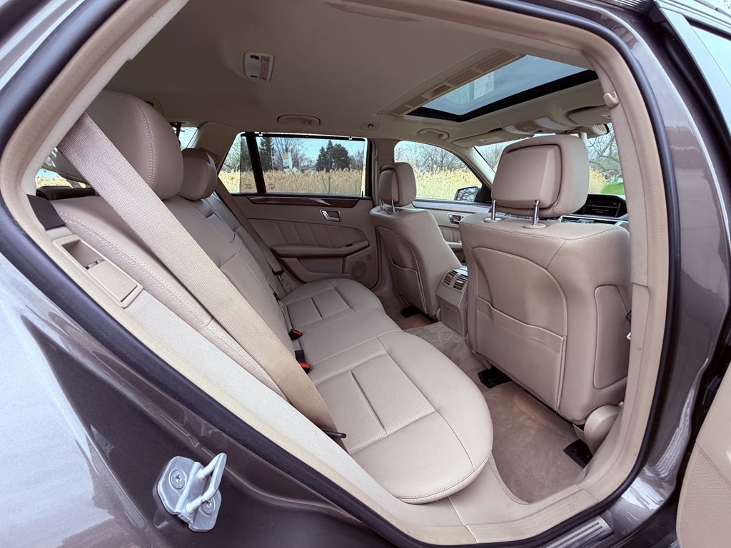 2012 Mercedes-Benz E-Class Image 48