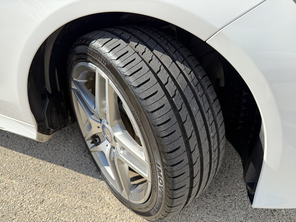 2016 Mercedes-Benz E-Class Image 12