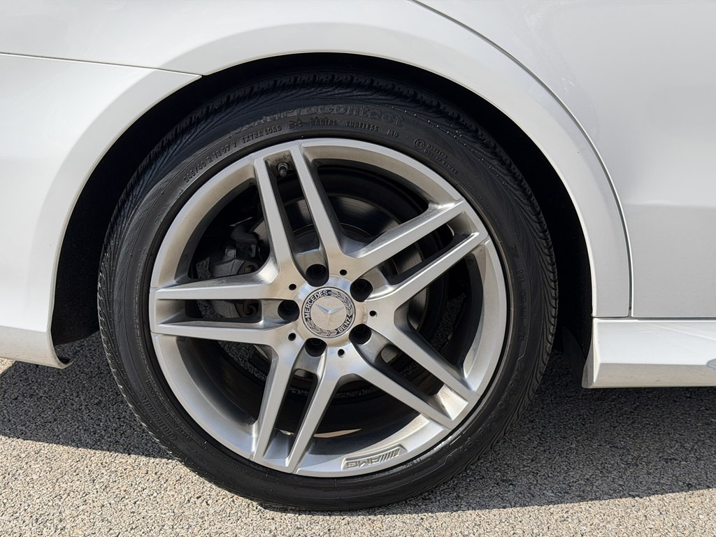 2016 Mercedes-Benz E-Class Image 14