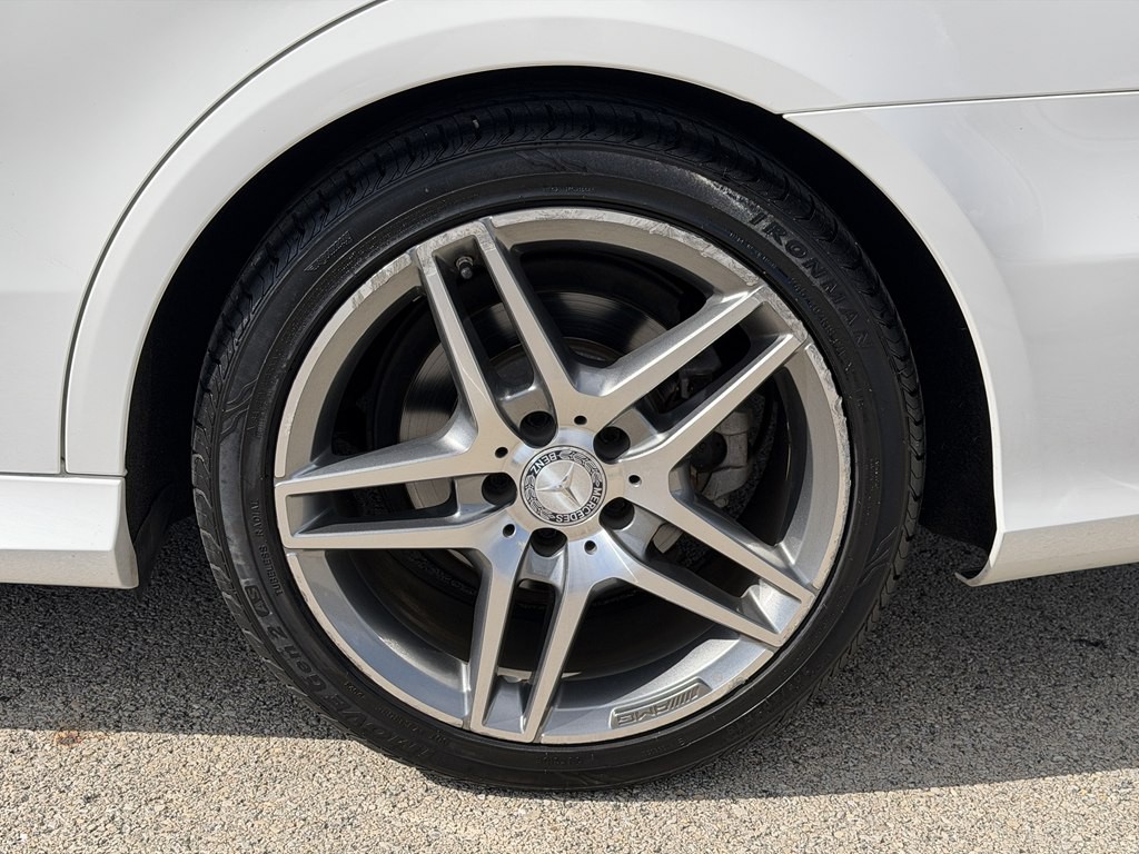 2016 Mercedes-Benz E-Class Image 16