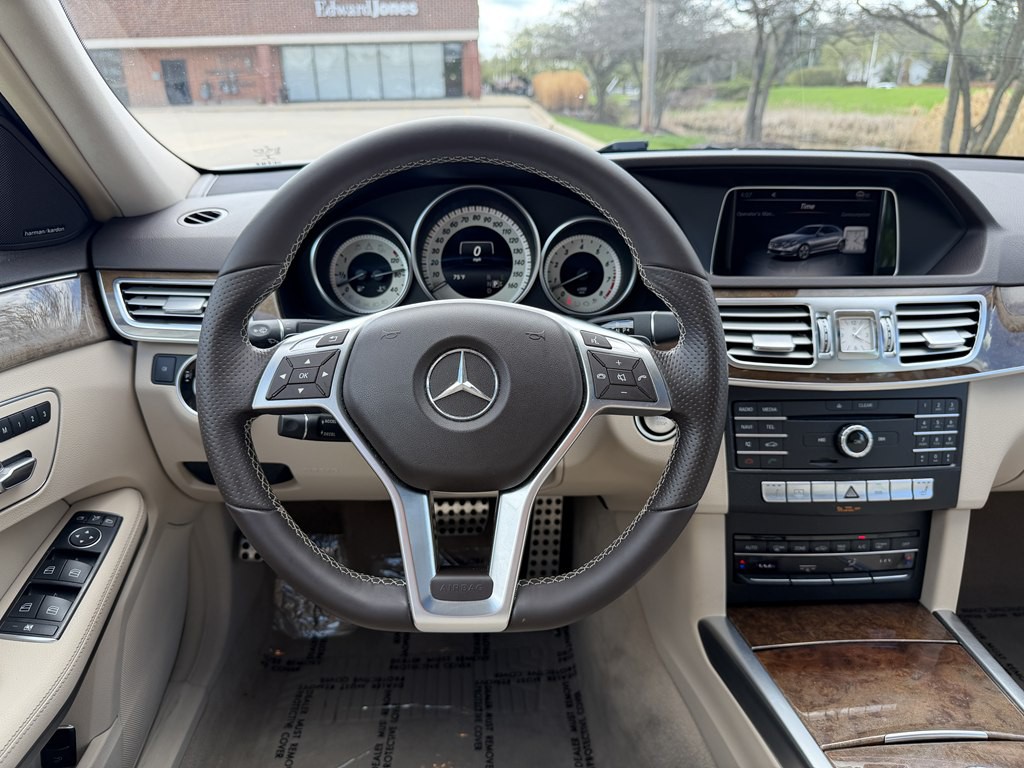 2016 Mercedes-Benz E-Class Image 24