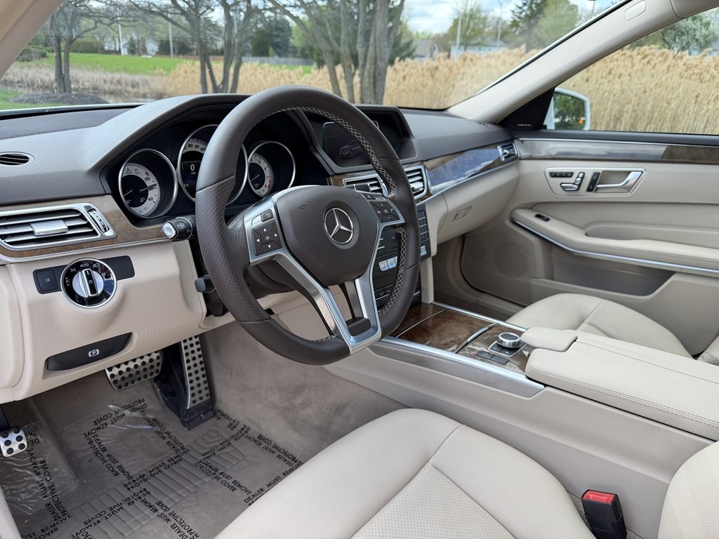 2016 Mercedes-Benz E-Class Image 27