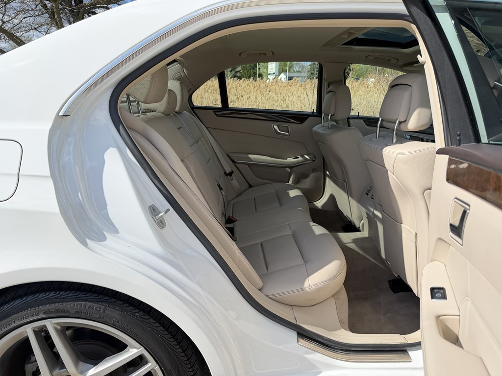 2016 Mercedes-Benz E-Class Image 33